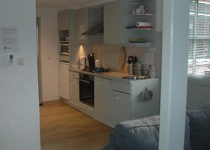 De Vrijheid Nocleg ze śniadaniem 3*